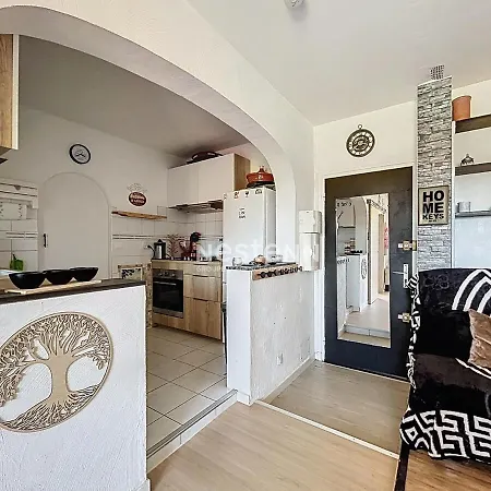 Διαμέρισμα 3743-t2 Lumineux A 5 Min De La *